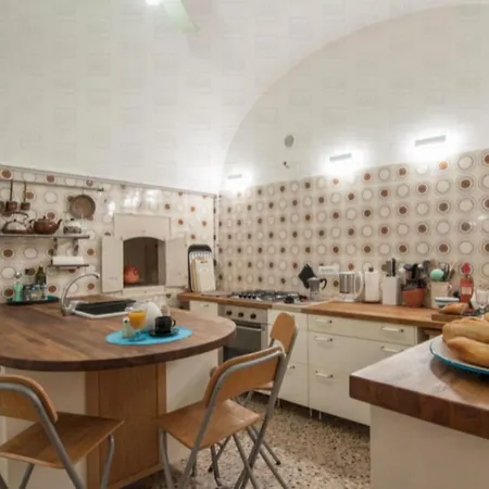 Helloapulia - Solglime - Spacious With Terrace Дом отдыха