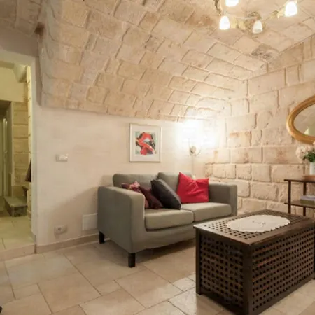 Helloapulia - Spacious With Terrace * Monopoli