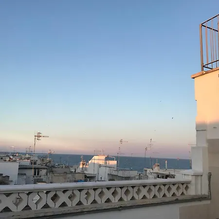 Semesterbostad Helloapulia - Solglime - Spacious With Terrace Monopoli