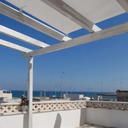 Semesterbostad Helloapulia - Solglime - Spacious With Terrace