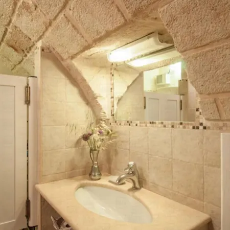 Helloapulia - Solglime - Spacious With Terrace Σπίτι διακοπών