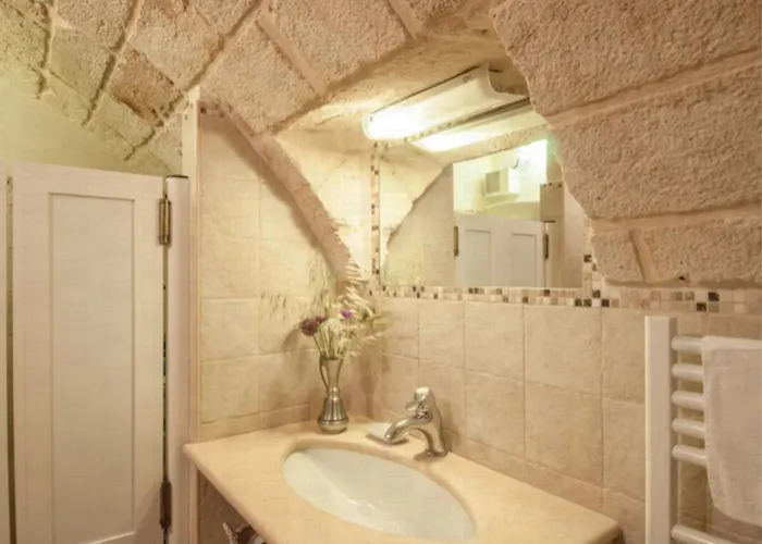 Helloapulia - Solglime - Spacious With Terrace בית נופש